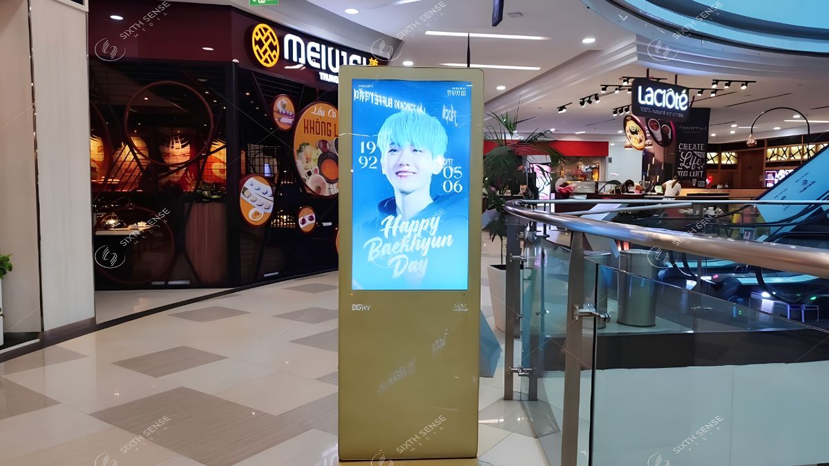 Quảng cáo trung tâm thương mại giúp thương hiệu tăng nhận diện và tạo điểm chạm trực tiếp với khách hàng. (Nguồn: Dự án SSM)